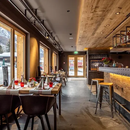 Resort Swisspeak By Pierre & Premium